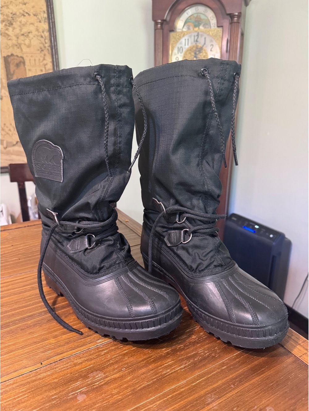 Vintage Sorel Made in Canada Black Winter Snow Boots Women’s Size 8